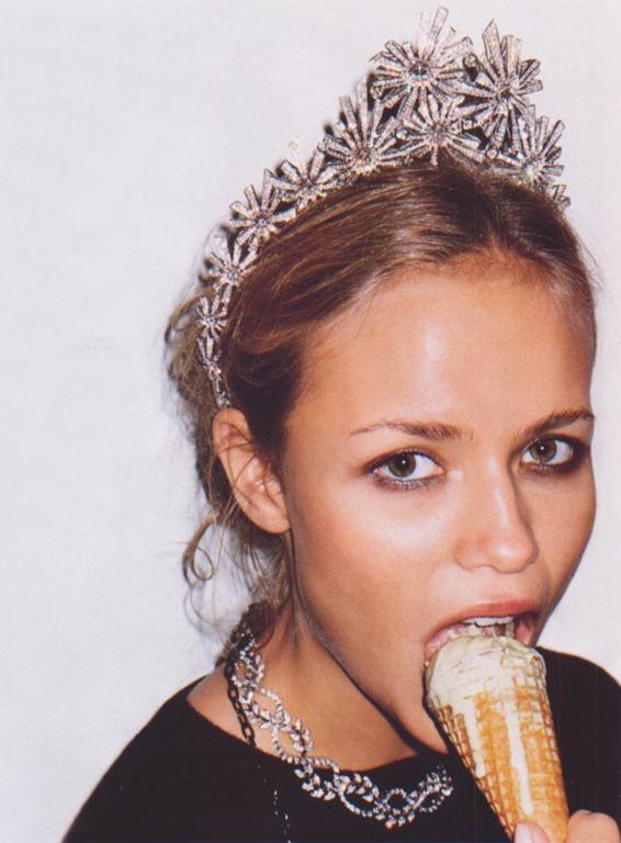 [vogue_paris_dec2004%255B3%255D.jpg]