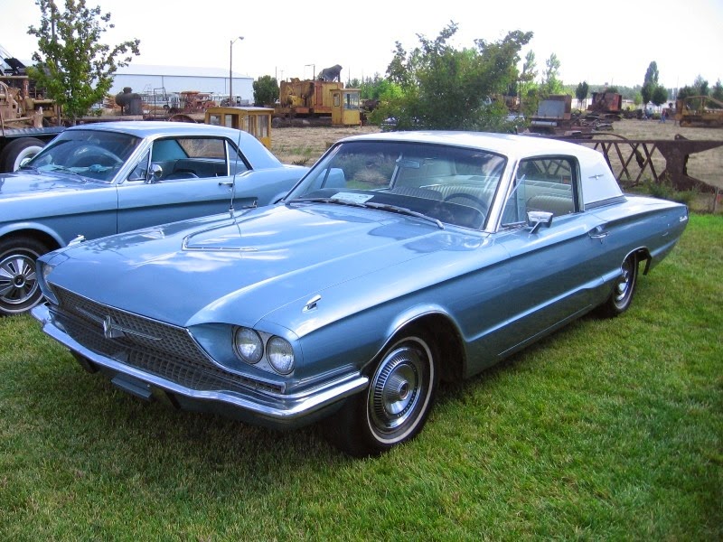 [IMG_8075-1966-Ford-Thunderbird-Hardt%255B1%255D.jpg]