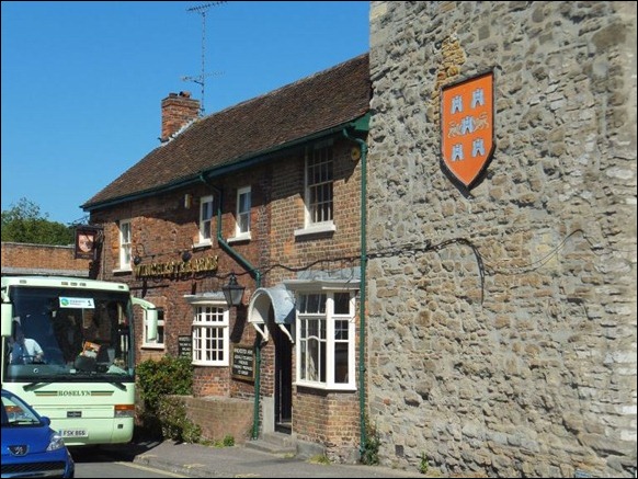 Winchester Arms 02