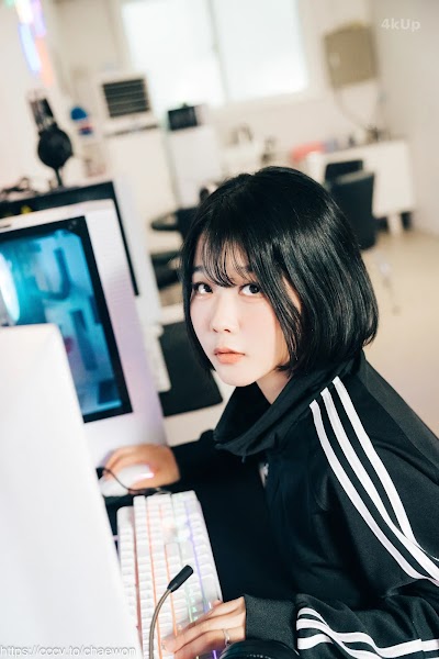 [Loozy] Zia (지아) PC Room With SP (Part A)