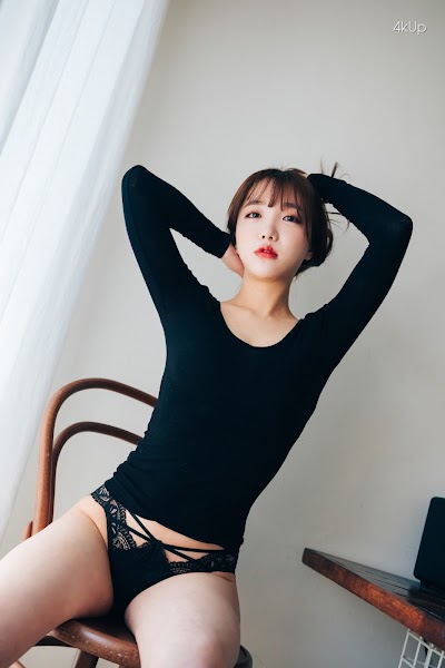 Loozy Maximum Vol.1 – Son Ye-Eun (손예은)