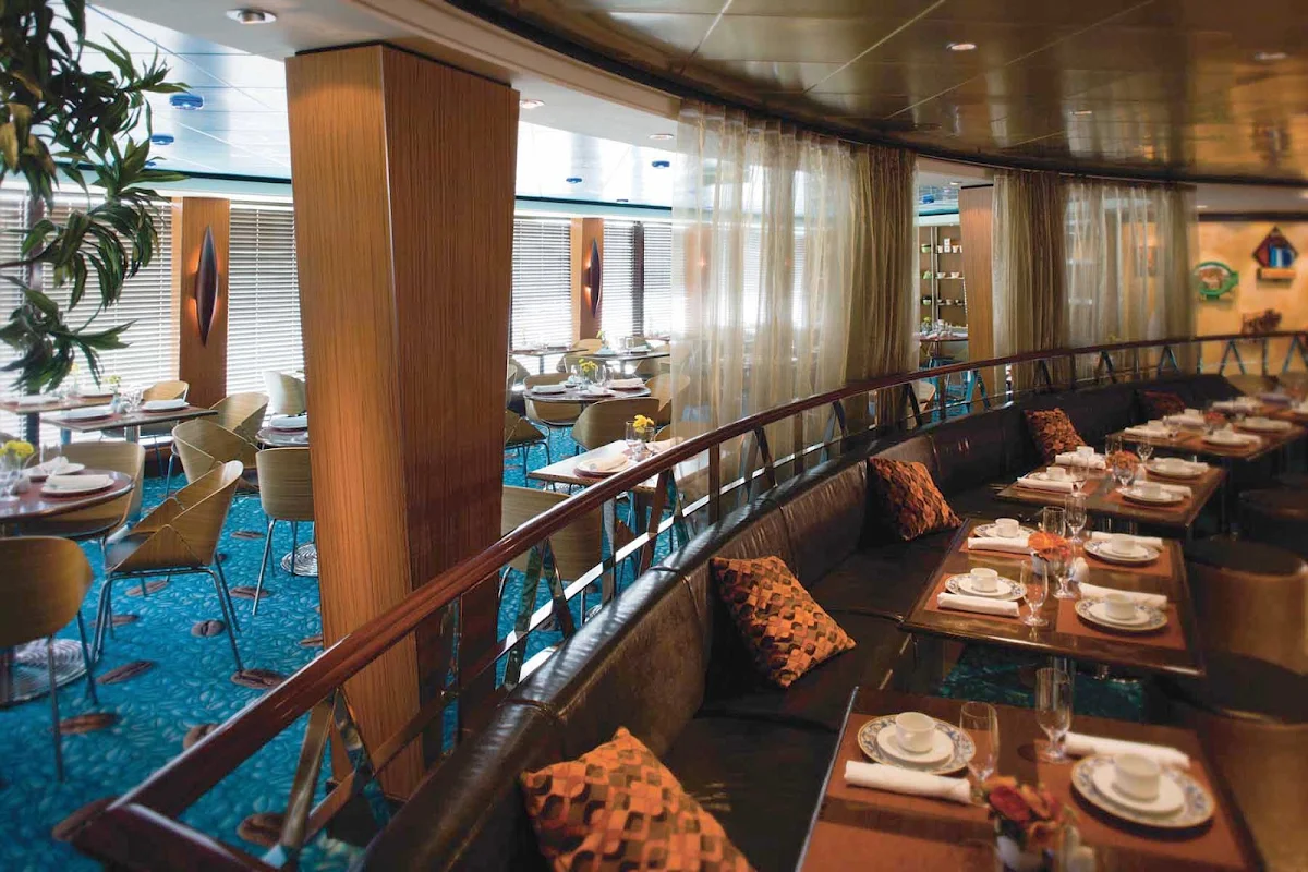 Norwegian-Pearl-Dining-Blue-Lagoon - The family-friendly Blue Lagoon food court  serves a variety of cuisines every hour of the day.