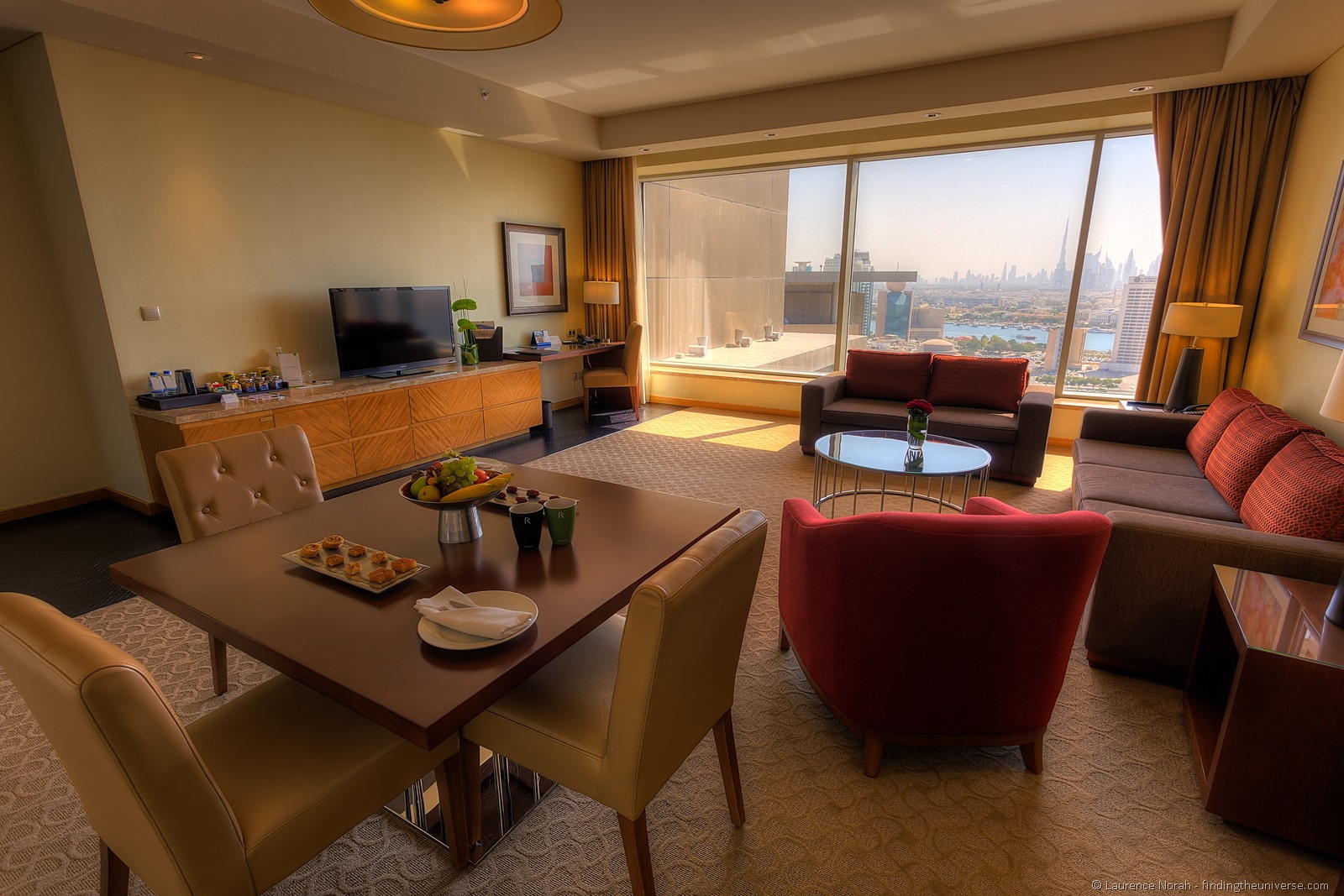 [Hotel-Room-Suite-Dubai3.jpg]