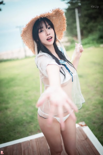 [PINK] Lee Ahrin Bikini Day