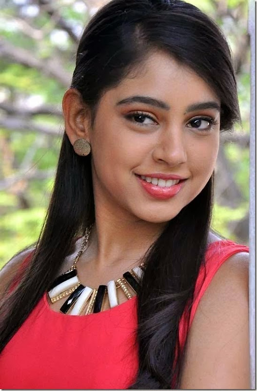 Sizzling Southern Stars Niti Taylor Latest Cute Photoshoot Pics