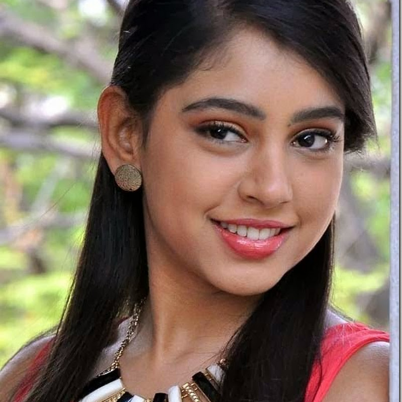 Niti Taylor Latest Cute Photoshoot Pics