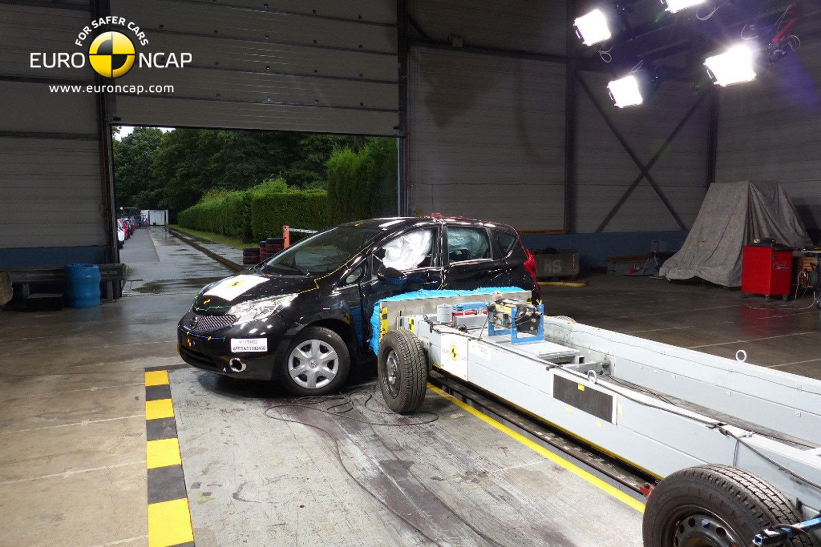 [Nissan-Note-EuroNCAP-3%255B2%255D.jpg]