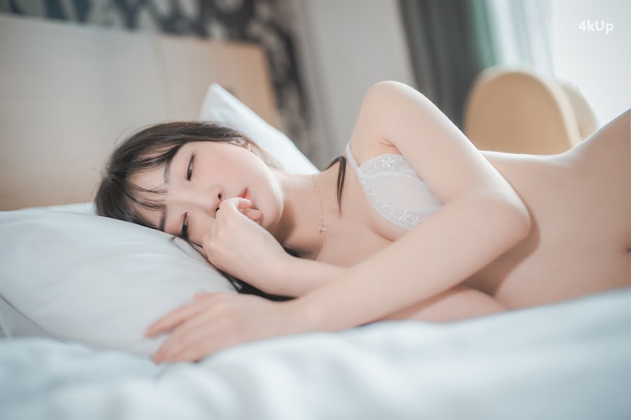 DJAWA Photo – HaNari (하나리) Champagne Mesh
