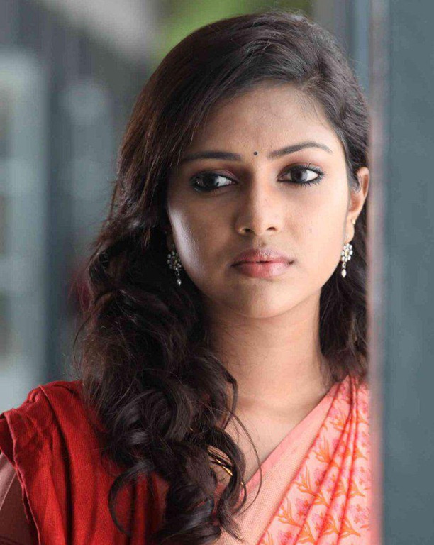 [amala_paul_closeup_photos%255B3%255D.jpg]