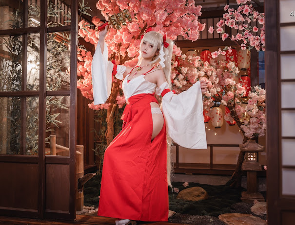 Coser@蜜汁猫裘 Vol.084 可畏巫女