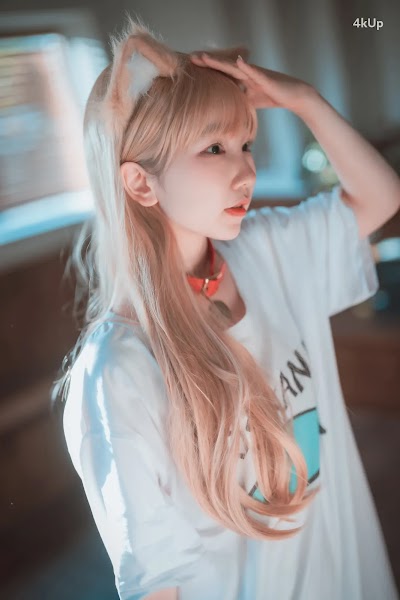 DJAWA Photo – Yeri “My Cat is a Kawaii Girl