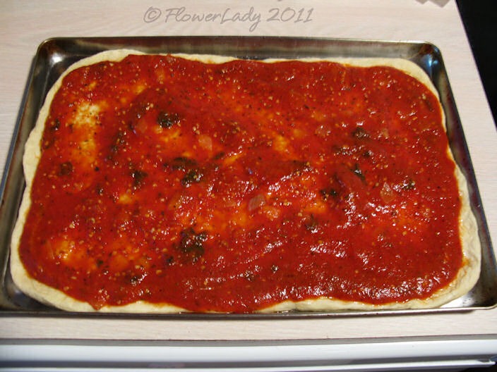 [09-14-ital-saus-kale-pizza2%255B4%255D.jpg]