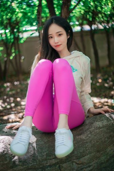 DJAWA Photo – Bambi (밤비) Loose and Tight Violet