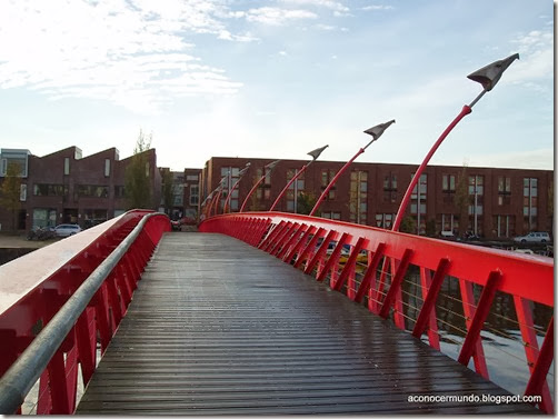 Amsterdam. Puente Pythonbrug (Puente pitón) - PB110684