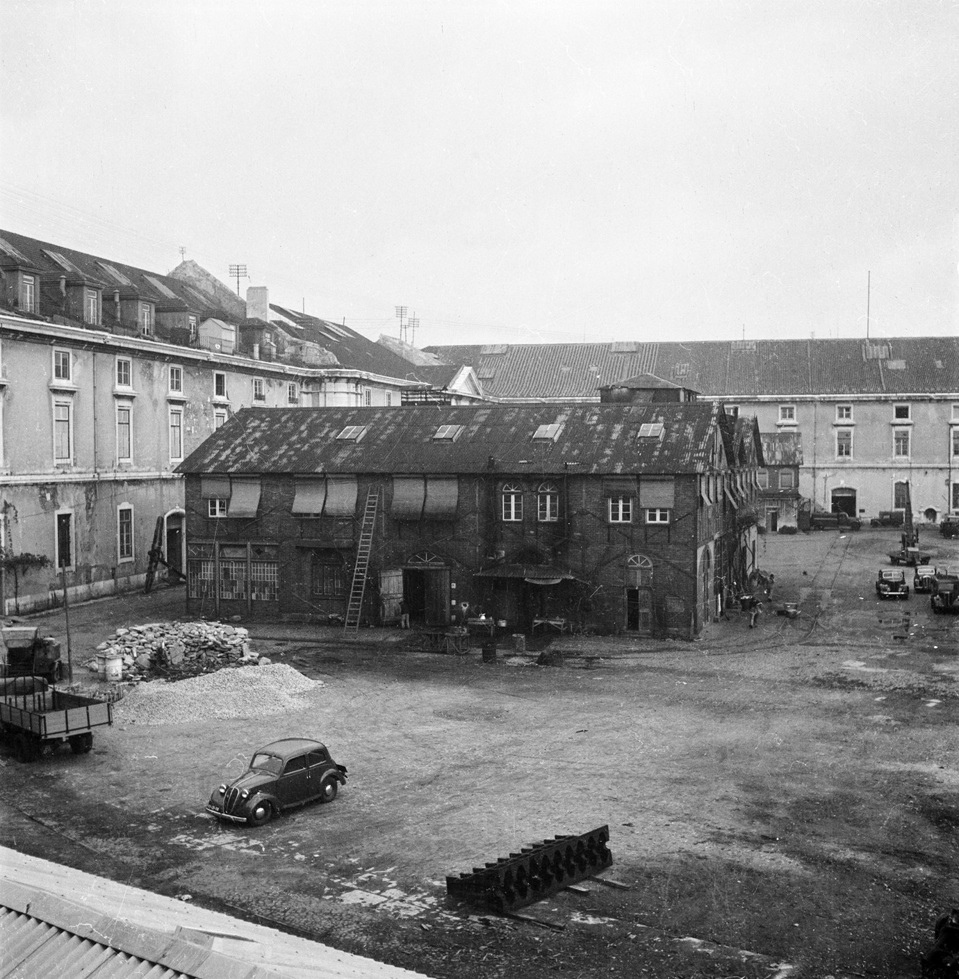 [Arsenal-da-Marinha.229.jpg]