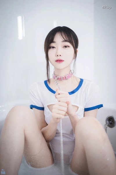 [BLUECAKE] Kim Ji-won (김지원) White One + RED.Ver