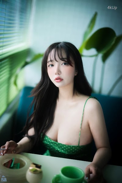[BLUECAKE] Son Ye-Eun (손예은) Nothing RED