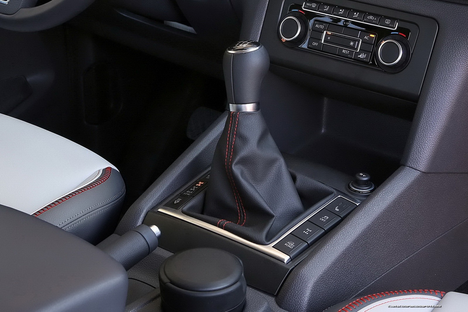 [2013-Volkswagen-Amarok-Canyon-Edition-12%255B2%255D.jpg]