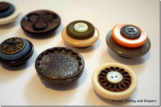 friday feature--refrigerator magnets made from buttons from design dining and diapers blog