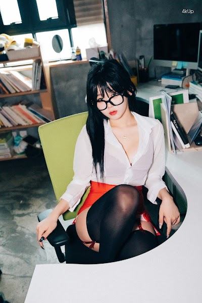 [Loozy] Zia (지아) – Office slave Part2