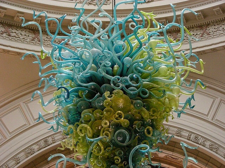 va-chandelier-dale-chihuly-2