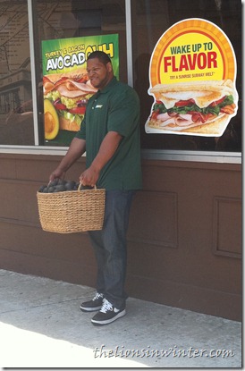Ndamukong Suh delivers fresh avocadoes to Subway