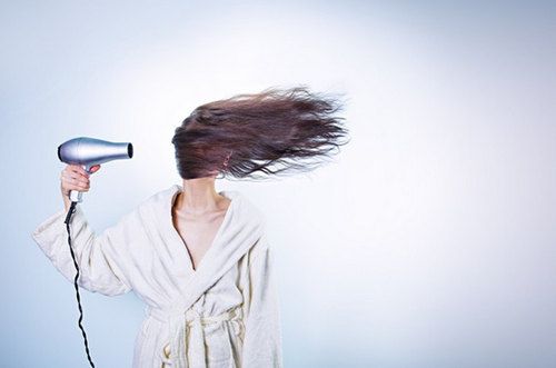 Cara merawat rambut kering
