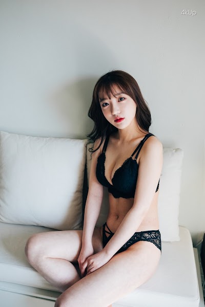 Loozy Maximum Vol.1 – Son Ye-Eun (손예은)
