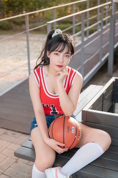 CreamSoda MoMo – MoMo Vol.01