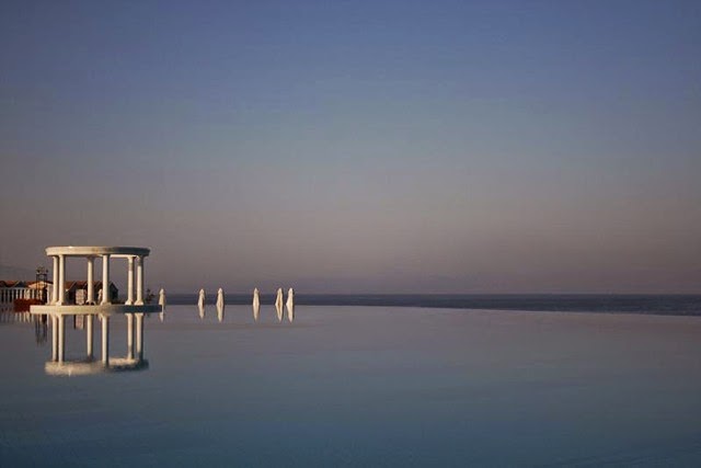 [infinity-pool-in-turkey-resort-amazing%255B8%255D.jpg]