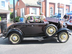 model a convertible black yellow wheels