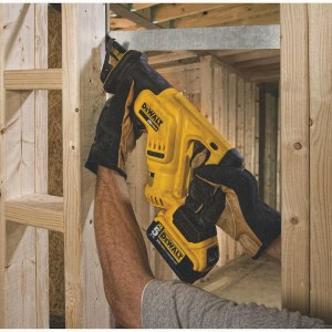 DEWALT Cordless Recip Saw DCS387P1 A6 300x300 DeWALT 20V MAX Compact Reciprocating Saw DCS387
