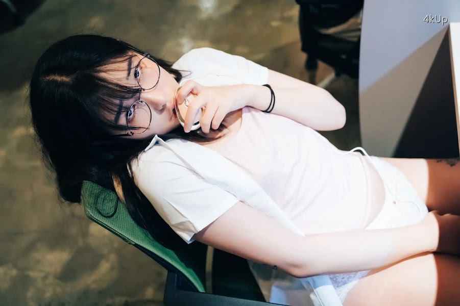 [Loozy] Sonson (손손) Reading Room + S.ver