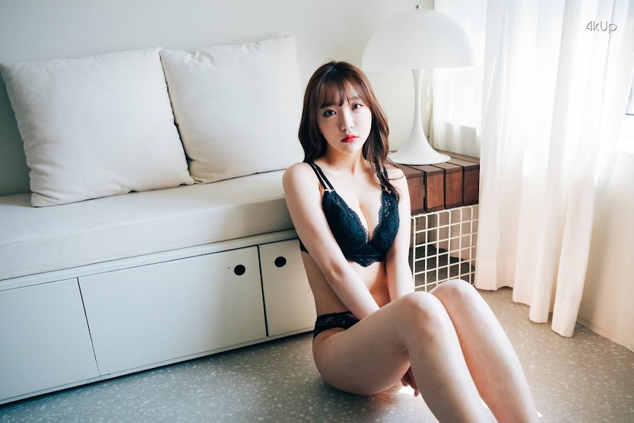 Loozy Maximum Vol.1 – Son Ye-Eun (손예은)