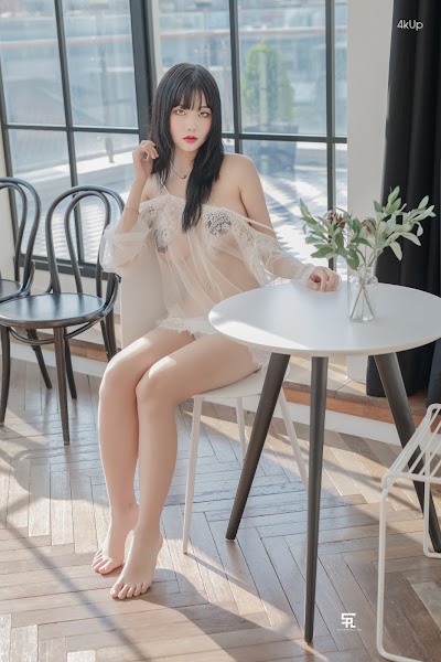 SAINT Photolife – Yuna & BLOOM Vol.01