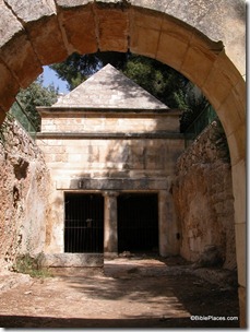 Jason's Tomb through entrance arch, tb100102