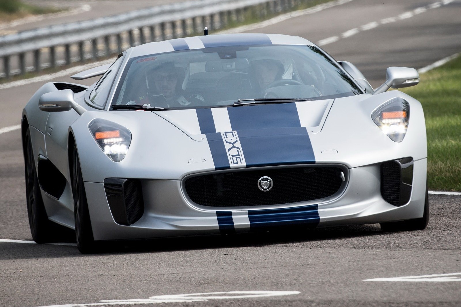 [Jaguar-C-X75-6%255B2%255D.jpg]