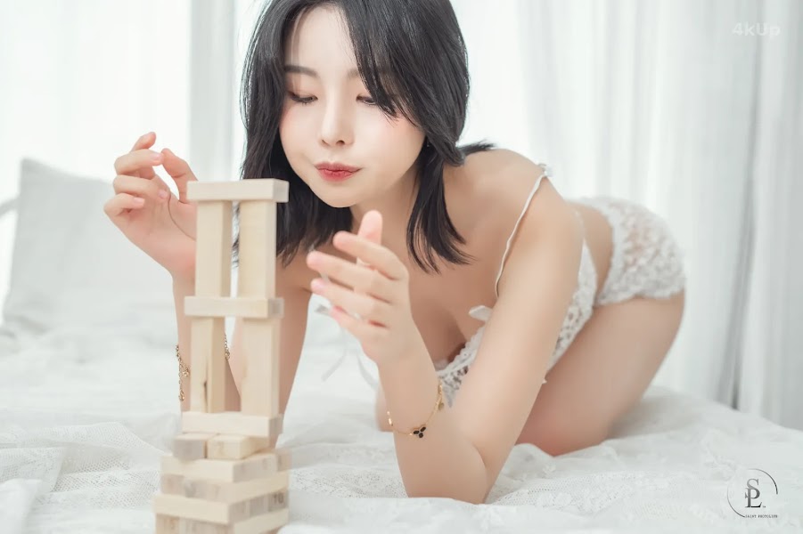 SAINT Photolife – Yuna (유나) No.32 Jenga