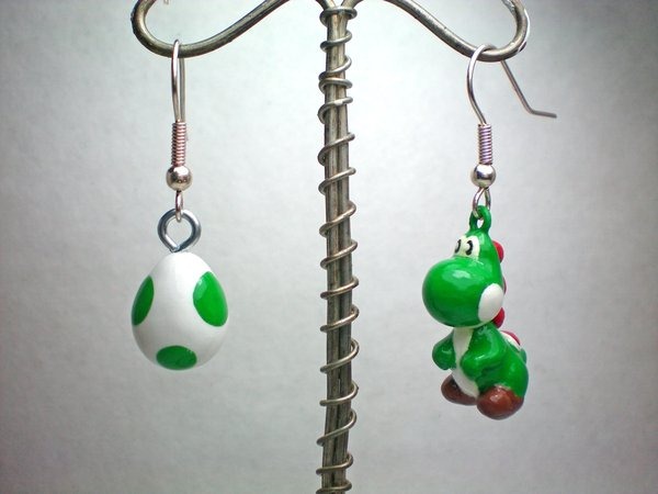 [Yoshi_Earrings_by_stevoluvmunchkin%255B4%255D.jpg]