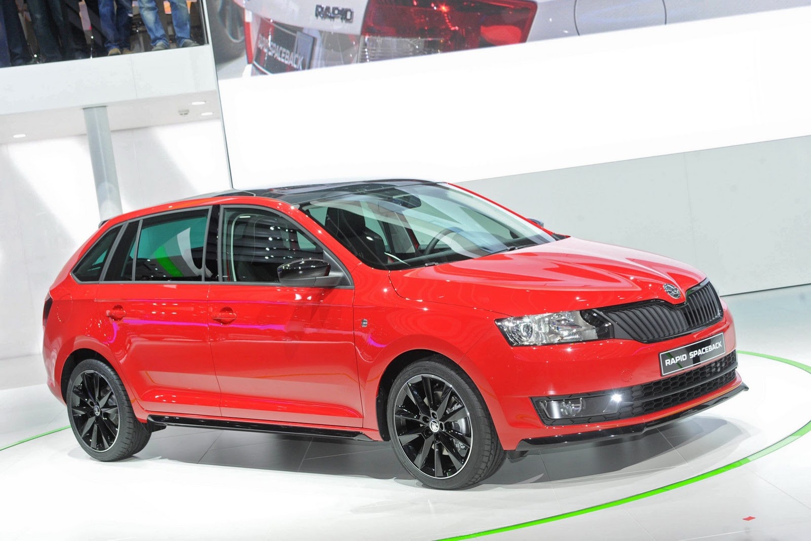 [2014-Skoda-Rapid-Sportback-4%255B2%255D.jpg]