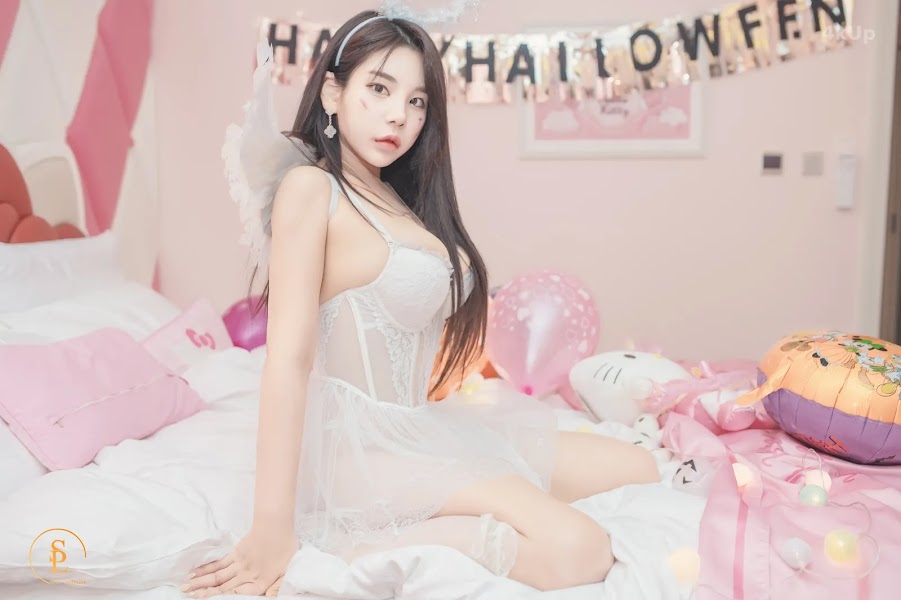 SAINT Photolife – Zzyuri (쮸리) Vol.16 Pink Halloween