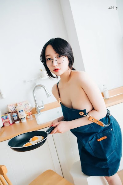 [Loozy] Son Ye-Eun (손예은) Nudy Painter + S.ver
