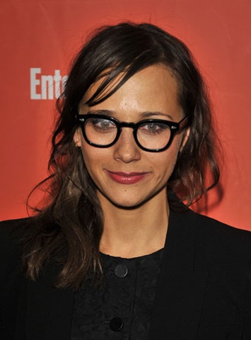 [0123-rashida-jones-eye-makeup-glasses_bd%255B5%255D.jpg]