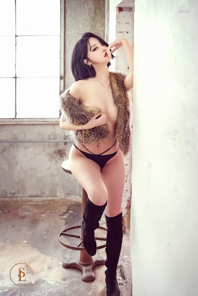 SAINT Photolife – Yuna Yuna’s Wild