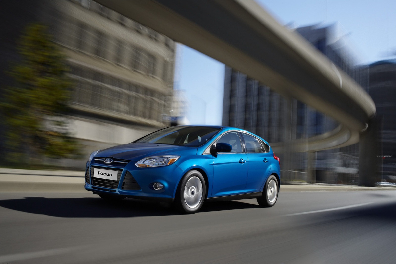 [13FordFocus_05_HR%255B2%255D.jpg]