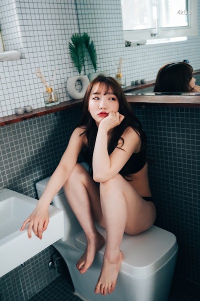 Loozy Maximum Vol.1 – Son Ye-Eun (손예은)
