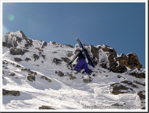Arista NO y Descenso Cara Oeste con esquís (Pico de Arriel 2822m, Arremoulit, Pirineos) (Omar) 0774