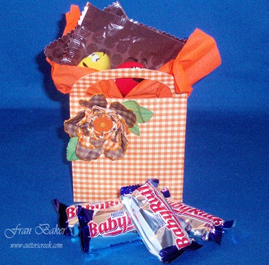 Fall Theme Bag with Candy Display1