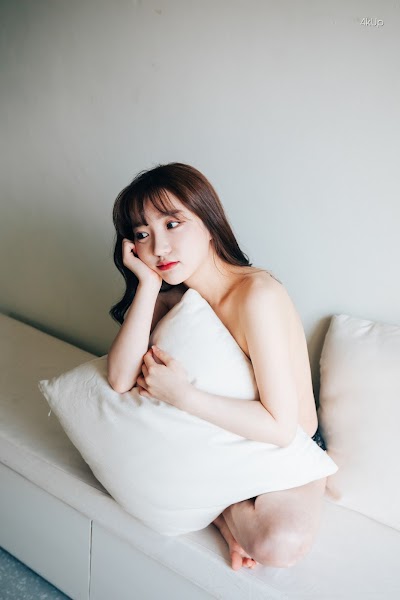 Loozy Maximum Vol.2 – Son Ye-Eun (손예은)