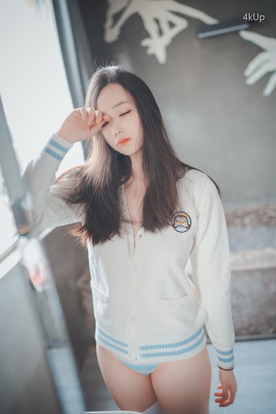DJAWA Photo – Bambi (밤비) Homebody Girl